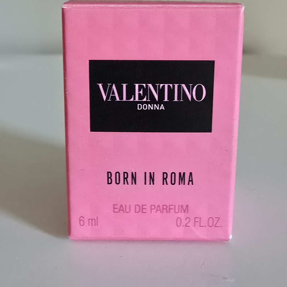 Valentino Donna Born in Roma Perfume Box